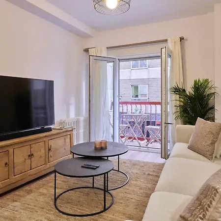 El Balcon De Jauregui Centro Apartment